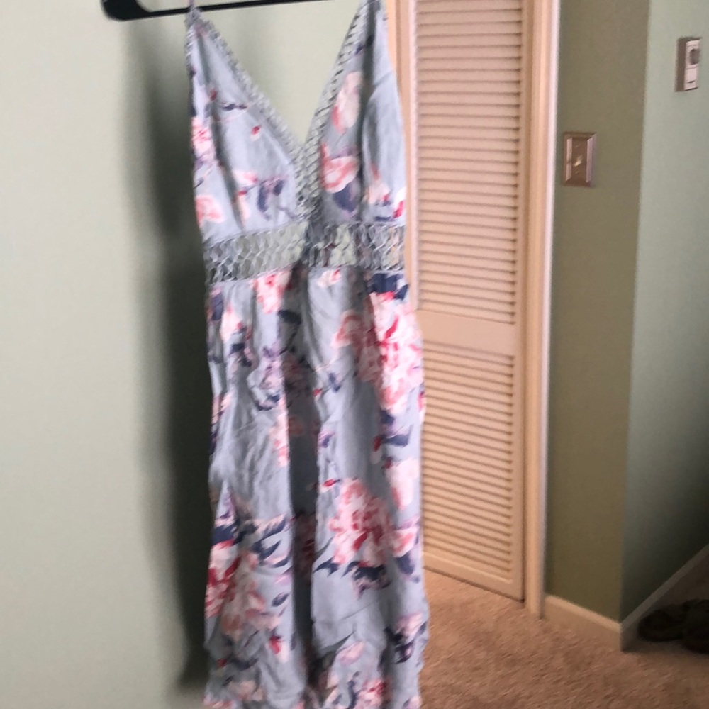 Gorgeous backless beach dress!